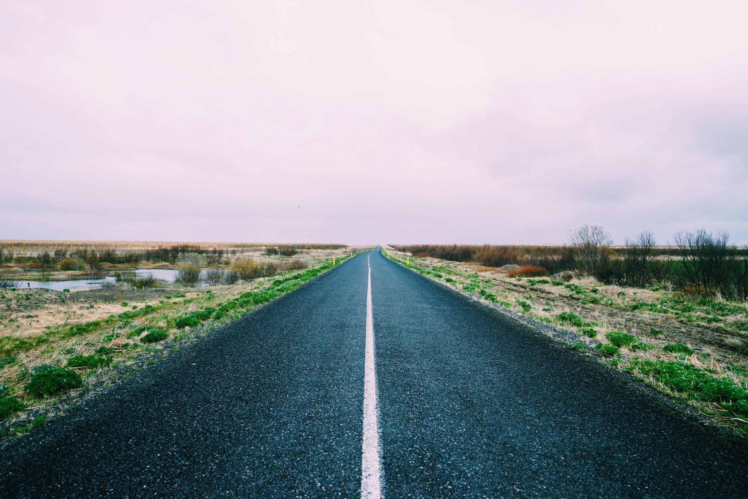 lonely-road-iceland-dante-vincent-photography-17