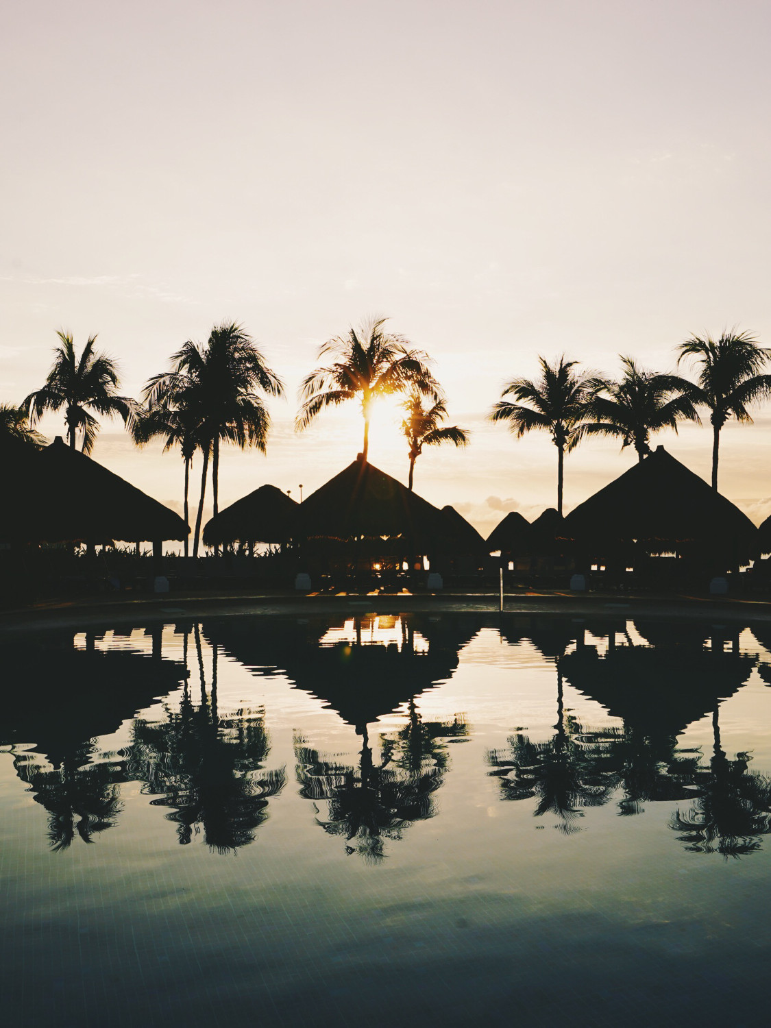 playa-del-carmen-sunrise-reflections-dante-vincent-photography