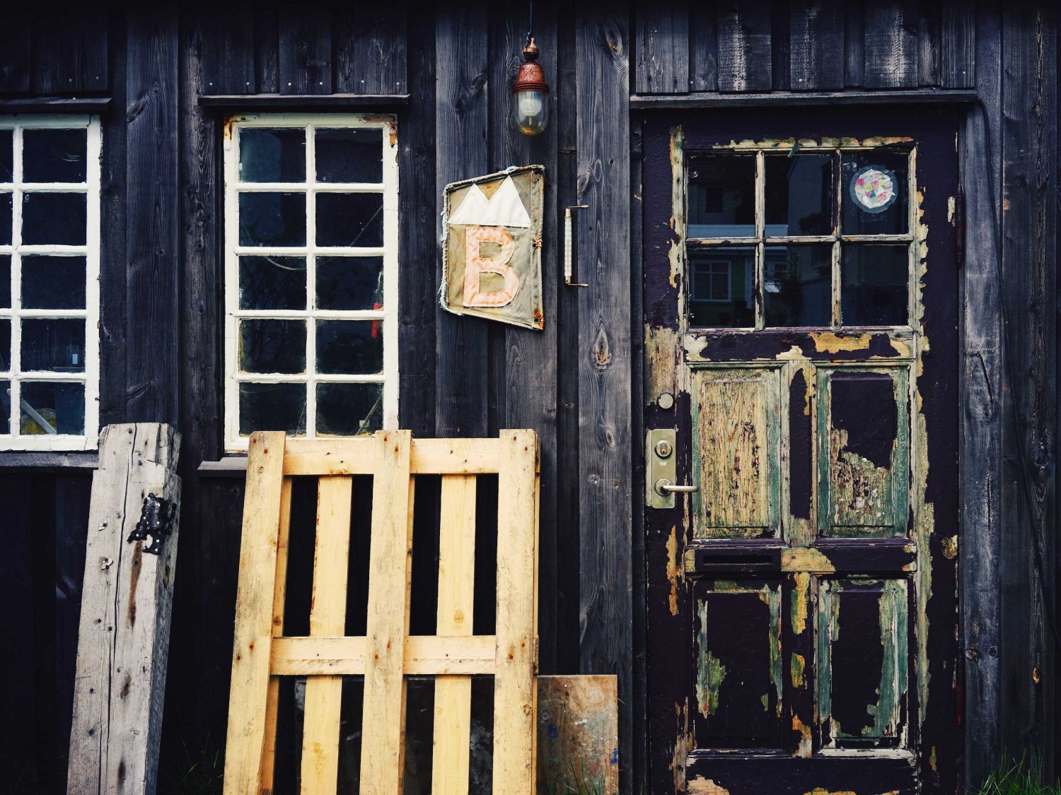 reykjavík-house-portrait-iceland-dante-vincent-photography-139