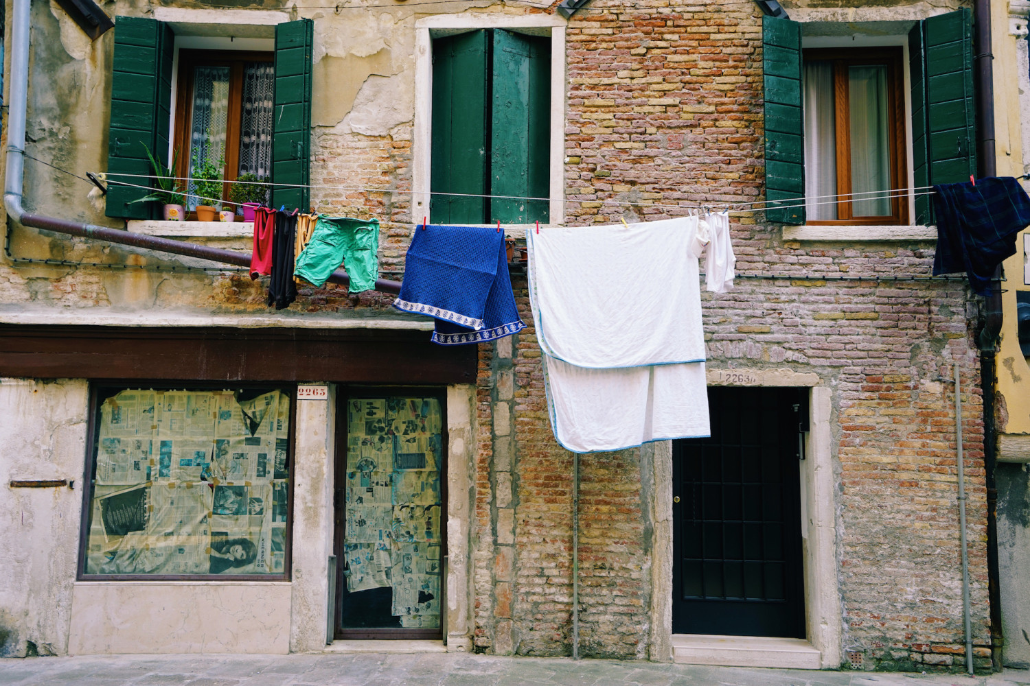 venice-laundry-dante-vincent-photography